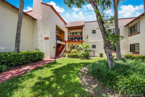 Condominio en venta en Miami, Florida, 3 dormitorios, 115.2 m2 № 1881823 - foto 2