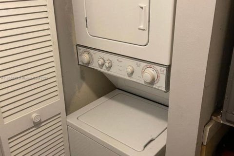 Condominio en venta en Miami, Florida, 3 dormitorios, 115.2 m2 № 1881823 - foto 6