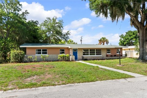 Casa en Winter Haven, Florida 3 dormitorios, 175.77 m2 № 2237247