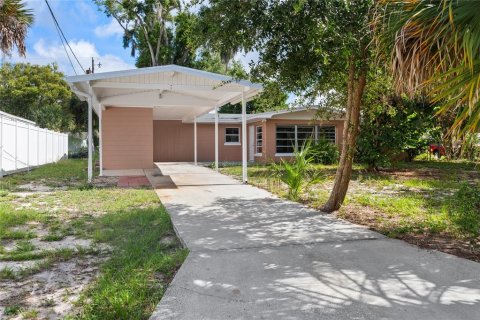 House in Winter Haven, Florida 3 bedrooms, 175.77 sq.m. № 2237247 - photo 28