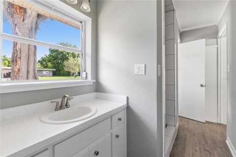 House in Winter Haven, Florida 3 bedrooms, 175.77 sq.m. № 2237247 - photo 22