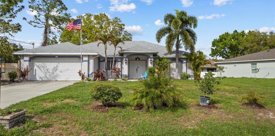 Villa ou maison à North Port, Floride 3 chambres, 181.72 m2 № 2341976