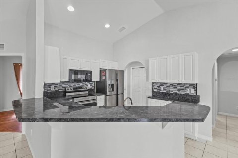 Villa ou maison à vendre à North Port, Floride: 3 chambres, 181.72 m2 № 2341976 - photo 11