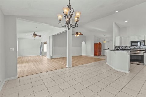 Villa ou maison à vendre à North Port, Floride: 3 chambres, 181.72 m2 № 2341976 - photo 9