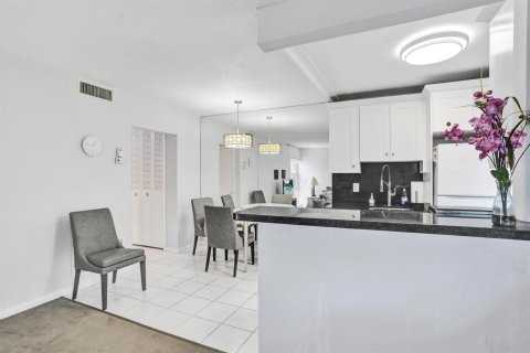 Copropriété à louer à Lauderdale-by-the-Sea, Floride: 1 chambre, 51.65 m2 № 2173647 - photo 5