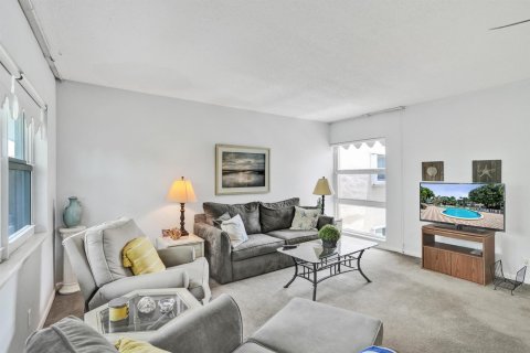 Copropriété à louer à Lauderdale-by-the-Sea, Floride: 1 chambre, 51.65 m2 № 2173647 - photo 2
