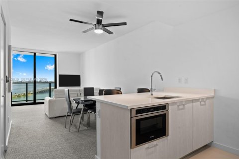 Кондоминиум с 1 спальней в Майами, Флорида № 1998987