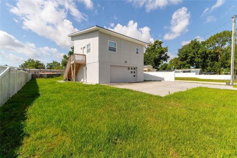 House in Orlando, Florida 1 bedroom, 67.63 sq.m. № 2142716 - photo 2