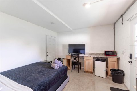 House in Orlando, Florida 1 bedroom, 67.63 sq.m. № 2142716 - photo 24
