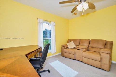 Casa en venta en Fort Myers, Florida, 3 dormitorios, 132.11 m2 № 1943482 - foto 21
