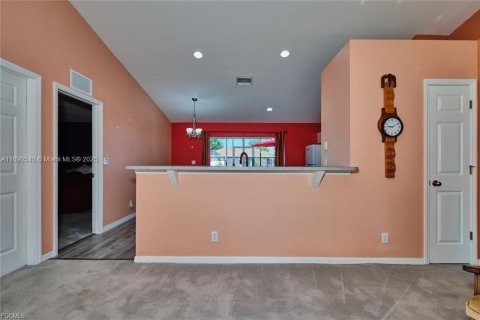 Casa en venta en Fort Myers, Florida, 3 dormitorios, 132.11 m2 № 1943482 - foto 6