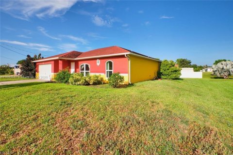 Casa en venta en Fort Myers, Florida, 3 dormitorios, 132.11 m2 № 1943482 - foto 3