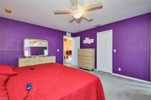 Casa en venta en Fort Myers, Florida, 3 dormitorios, 132.11 m2 № 1943482 - foto 25