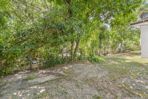 Купить виллу или дом в Норт-Майами, Флорида 2 спальни, 105.72м2, № 1947640 - фото 21