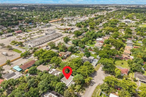 Купить виллу или дом в Норт-Майами, Флорида 2 спальни, 105.72м2, № 1947640 - фото 26