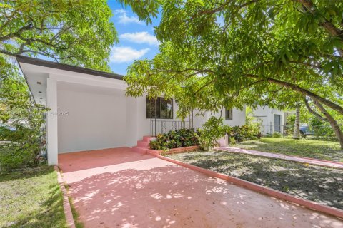 Купить виллу или дом в Норт-Майами, Флорида 2 спальни, 105.72м2, № 1947640 - фото 4