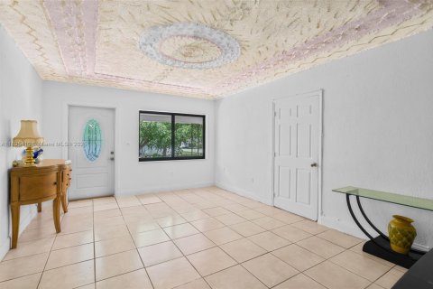 Купить виллу или дом в Норт-Майами, Флорида 2 спальни, 105.72м2, № 1947640 - фото 8