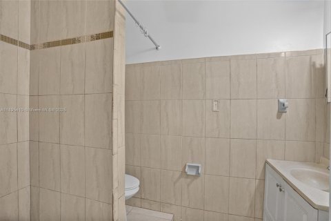 Купить виллу или дом в Норт-Майами, Флорида 2 спальни, 105.72м2, № 1947640 - фото 18