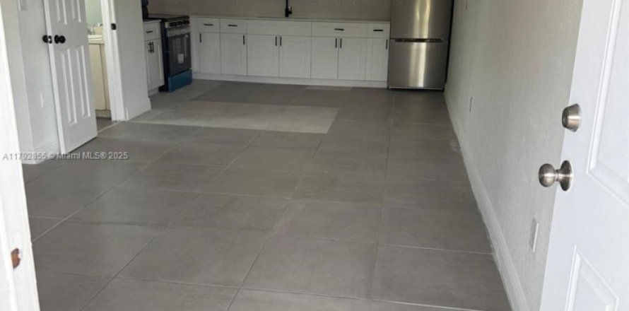 Кондоминиум с 2 спальнями в Хайалиа, Флорида № 2015302