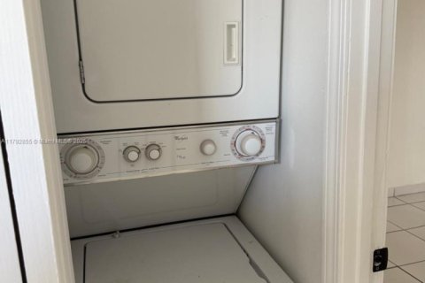 Купить кондоминиум в Хайалиа, Флорида 2 спальни, 82.22м2, № 2015302 - фото 12