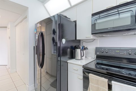 Купить кондоминиум в Майами, Флорида 1 комната, 124.49м2, № 2088164 - фото 20