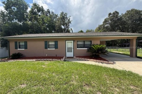 Casa en Crystal River, Florida 3 dormitorios, 104.05 m2 № 2375750
