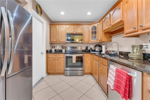 House in Lauderhill, Florida 4 bedrooms, 151.99 sq.m. № 2040676 - photo 14