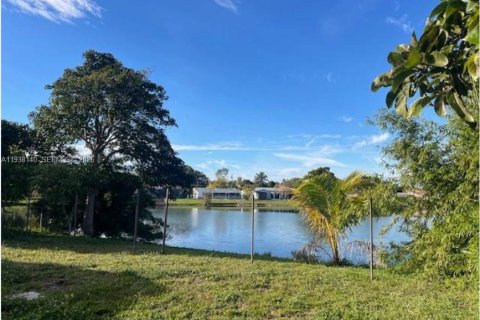 Casa en venta en Sunrise, Florida, 2 dormitorios, 111.48 m2 № 1996397 - foto 21