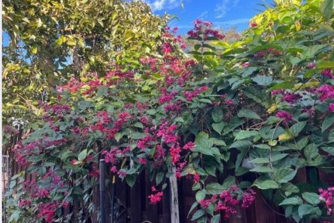 Casa en venta en Sunrise, Florida, 2 dormitorios, 111.48 m2 № 1996397 - foto 24