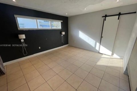 Casa en venta en Sunrise, Florida, 2 dormitorios, 111.48 m2 № 1996397 - foto 16