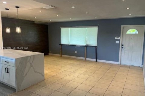 Casa en venta en Sunrise, Florida, 2 dormitorios, 111.48 m2 № 1996397 - foto 3