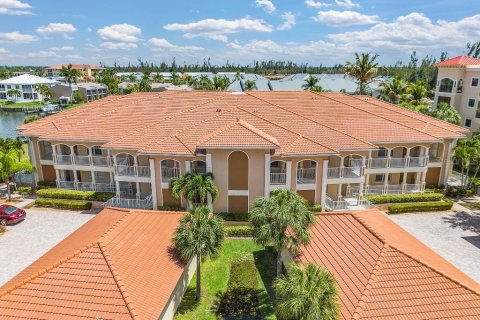 Condo à Punta Gorda, Floride, 3 chambres № 2123607