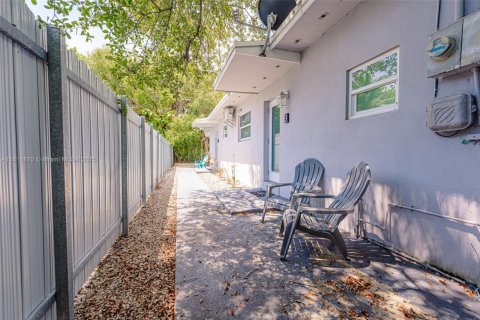 Купить коммерческую недвижимость в Майами, Флорида 170.94м2, № 1996881 - фото 3