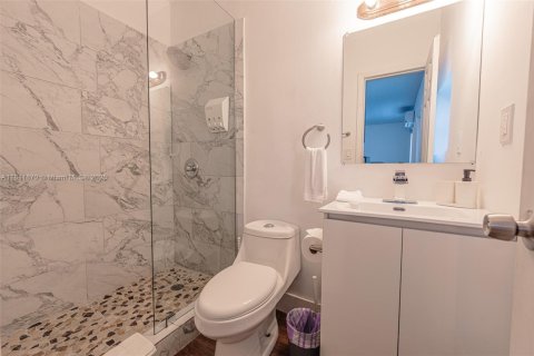 Купить коммерческую недвижимость в Майами, Флорида 170.94м2, № 1996881 - фото 28