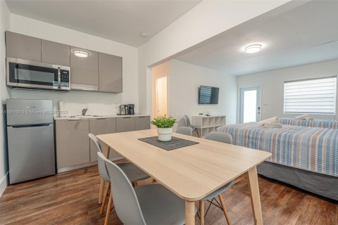 Купить коммерческую недвижимость в Майами, Флорида 170.94м2, № 1996881 - фото 12