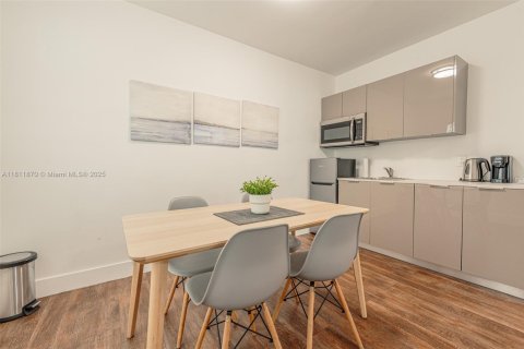 Купить коммерческую недвижимость в Майами, Флорида 170.94м2, № 1996881 - фото 13