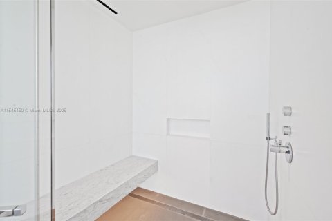 Copropriété à louer à Hallandale Beach, Floride: 3 chambres, 236.44 m2 № 1980528 - photo 18