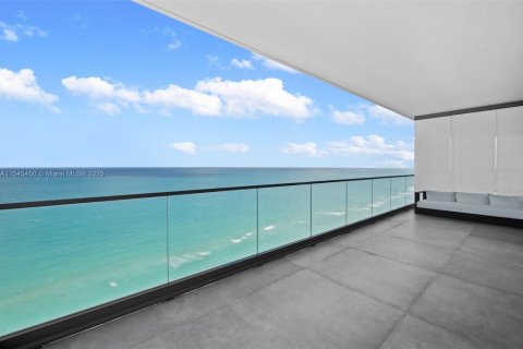 Copropriété à louer à Hallandale Beach, Floride: 3 chambres, 236.44 m2 № 1980528 - photo 28