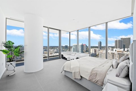 Copropriété à louer à Hallandale Beach, Floride: 3 chambres, 236.44 m2 № 1980528 - photo 13