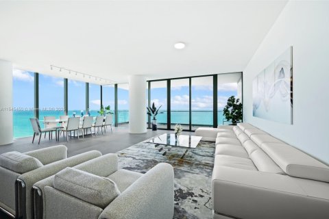 Copropriété à louer à Hallandale Beach, Floride: 3 chambres, 236.44 m2 № 1980528 - photo 6