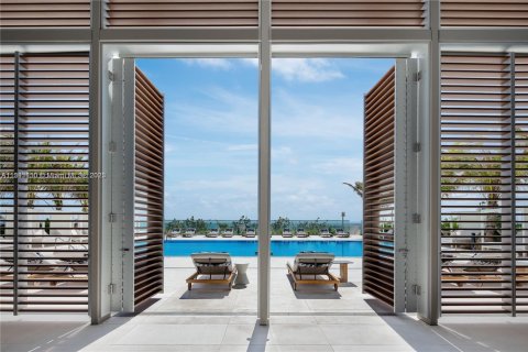 Copropriété à louer à Hallandale Beach, Floride: 3 chambres, 236.44 m2 № 1980528 - photo 30