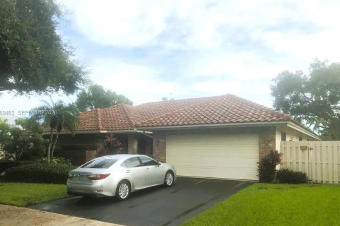Villa ou maison à vendre à Davie, Floride: 4 chambres, 200.11 m2 № 2387816 - photo 11