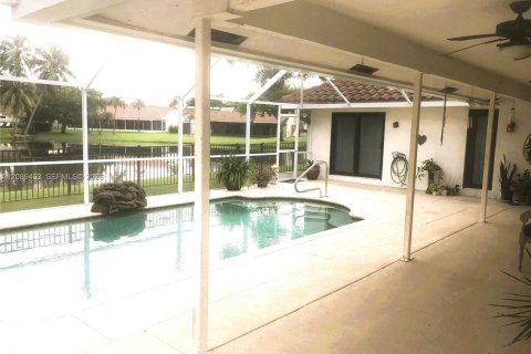 Villa ou maison à vendre à Davie, Floride: 4 chambres, 200.11 m2 № 2387816 - photo 9