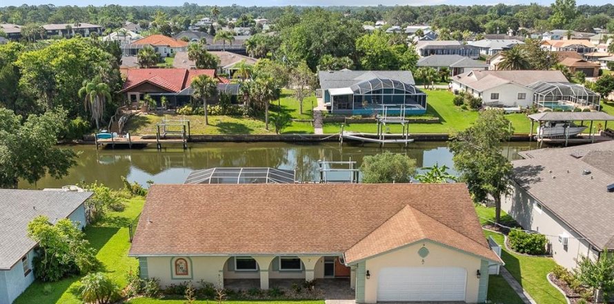 House in Palm Coast, Florida 2 bedrooms, 152.17 sq.m. № 1766117