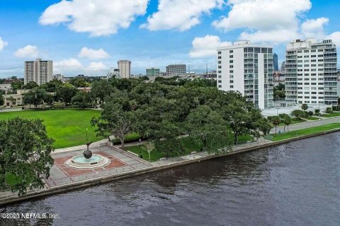 Condo in Jacksonville, Florida, 3 bedrooms  № 770099 - photo 1