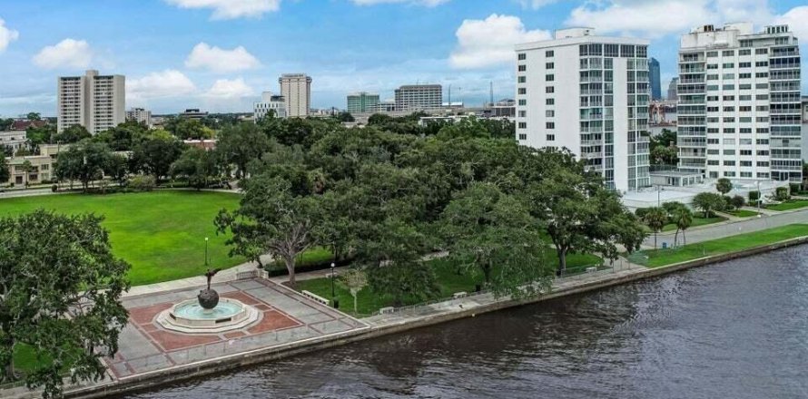 Condominio en Jacksonville, Florida, 3 dormitorios № 770099