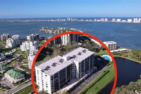 Condo in Belleair, Florida, 2 bedrooms  № 1552517 - photo 10