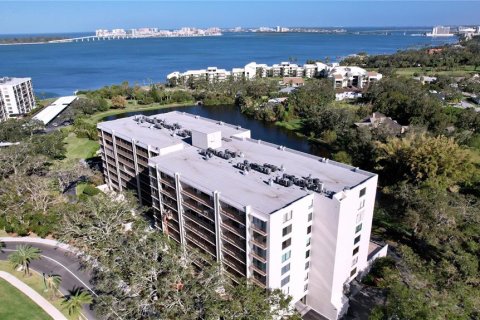 Condo in Belleair, Florida, 2 bedrooms  № 1552517 - photo 11