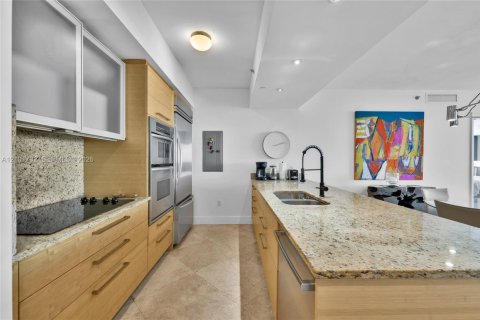 Copropriété à louer à Hallandale Beach, Floride: 3 chambres, 161 m2 № 2407168 - photo 4