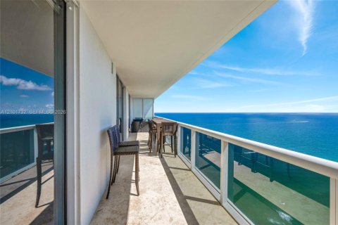 Copropriété à louer à Hallandale Beach, Floride: 3 chambres, 161 m2 № 2407168 - photo 8